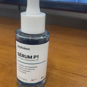 Embalagem do Sérum P1 em close — review A.