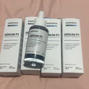 Três caixas do Sérum P1 enfileiradas — review M.